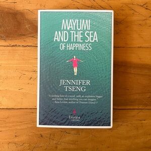 Mayumi and a sea of happiness - paperback book